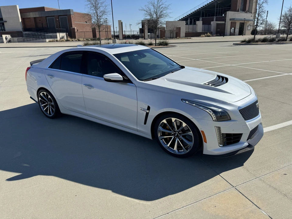 2017 Cadillac CTS-V 3rd Gen - Image 11 of 31