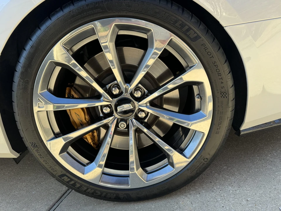 2017 Cadillac CTS-V 3rd Gen - Image 29 of 31