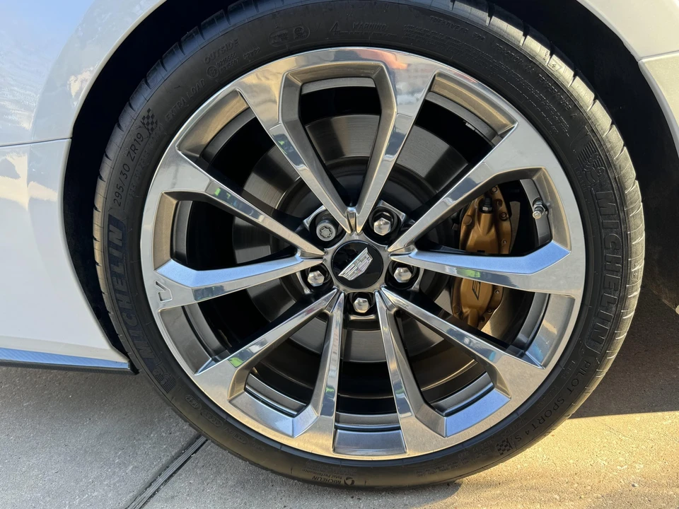 2017 Cadillac CTS-V 3rd Gen - Image 28 of 31
