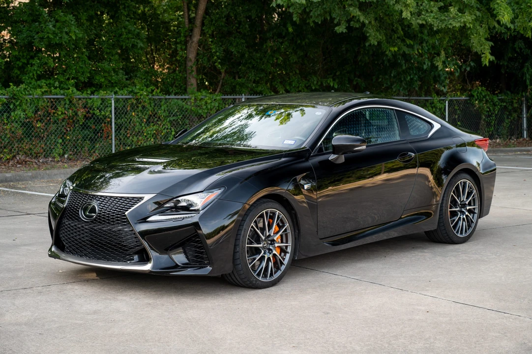 2017 Lexus RC F - Image 2 of 31
