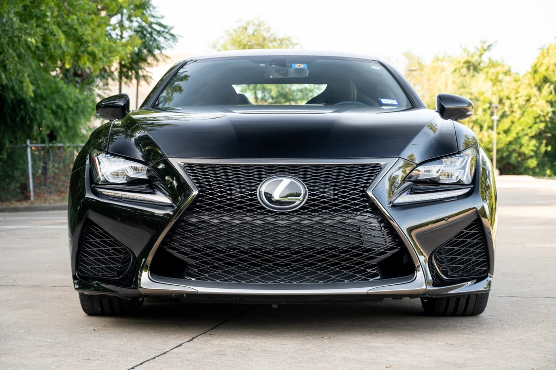 2017 Lexus RC F - Image 5 of 31