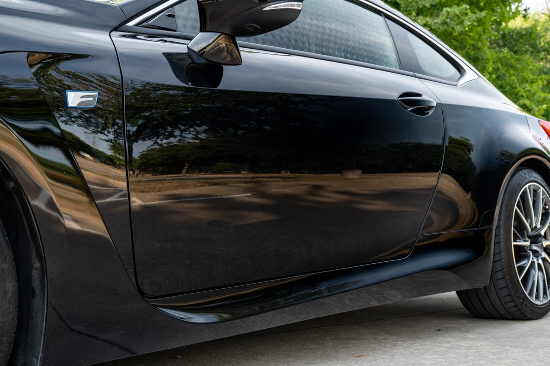 2017 Lexus RC F - Image 22 of 31