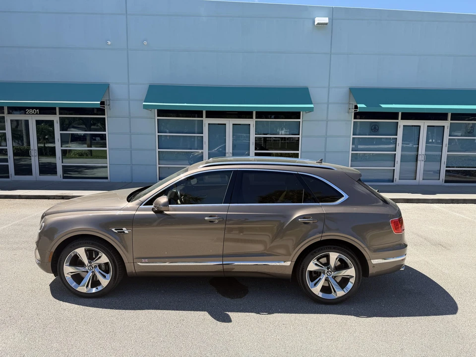 2018 Bentley Bentayga - Image 7 of 31