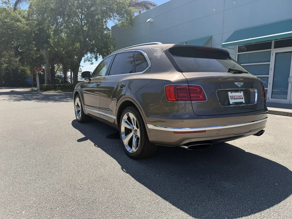 2018 Bentley Bentayga - Image 11 of 31