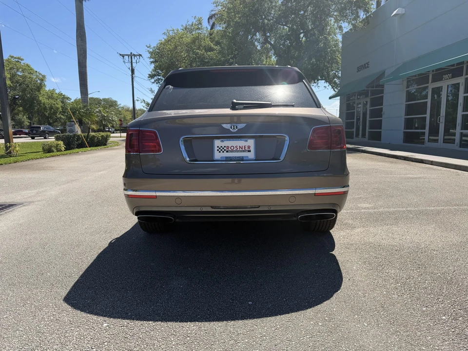 2018 Bentley Bentayga - Image 12 of 31