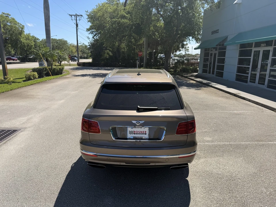 2018 Bentley Bentayga - Image 14 of 31