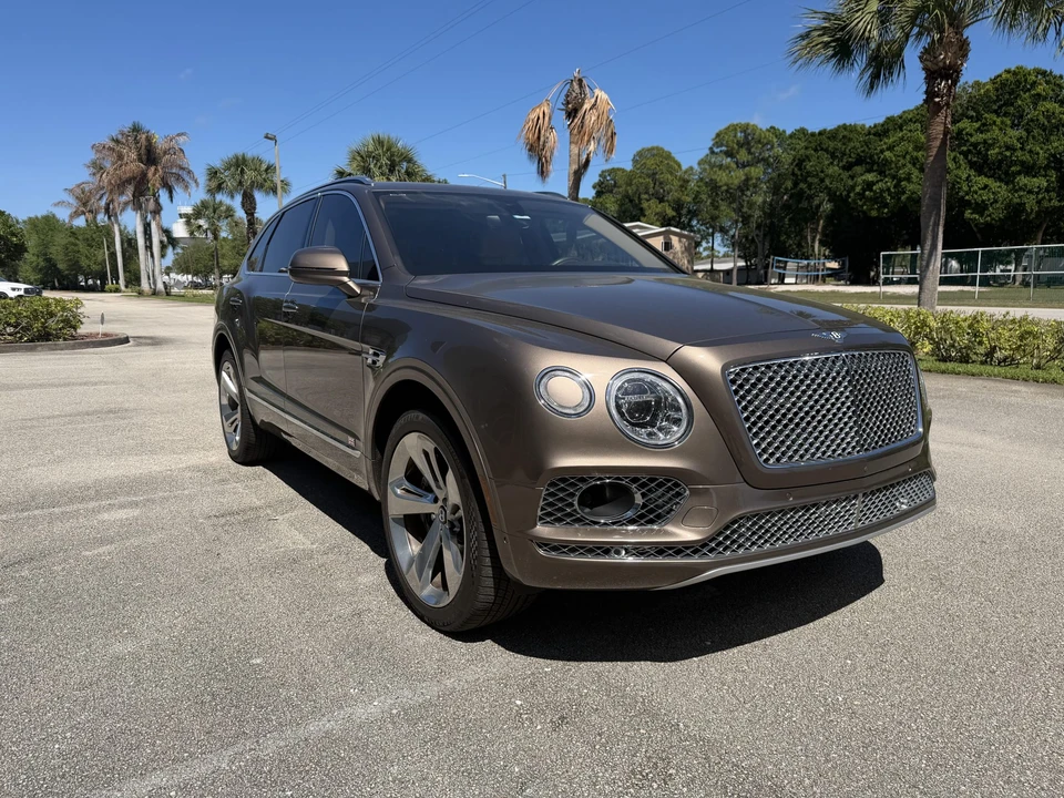 2018 Bentley Bentayga - Image 21 of 31