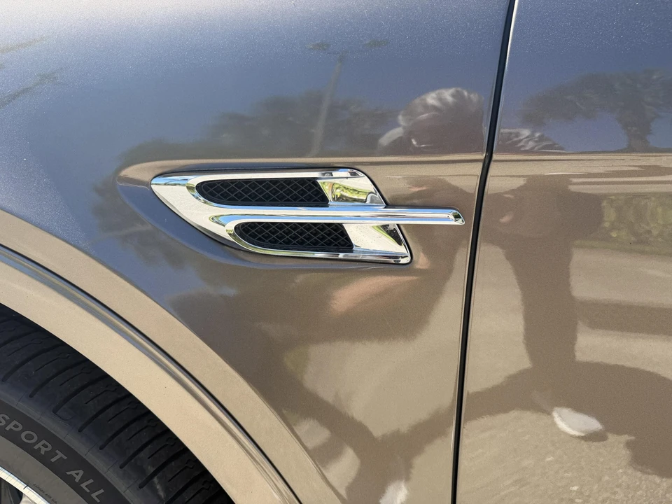 2018 Bentley Bentayga - Image 27 of 31