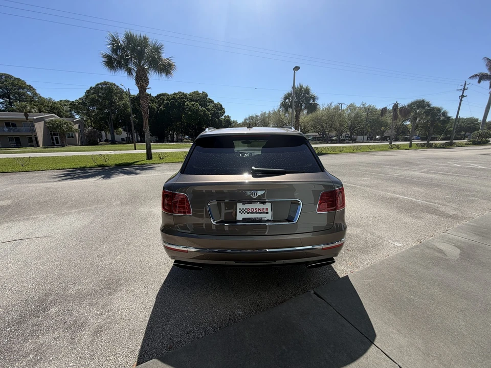 2018 Bentley Bentayga - Image 15 of 31