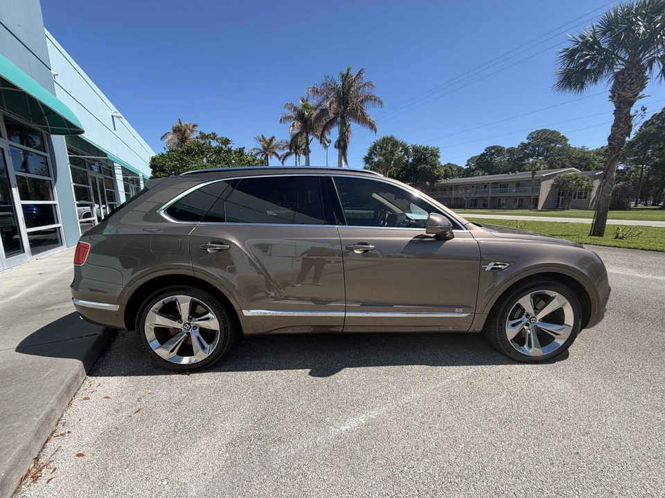 2018 Bentley Bentayga - Image 19 of 31