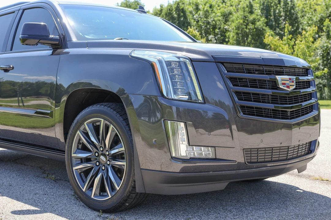2018 Cadillac Escalade 4th Gen - Image 11 of 31