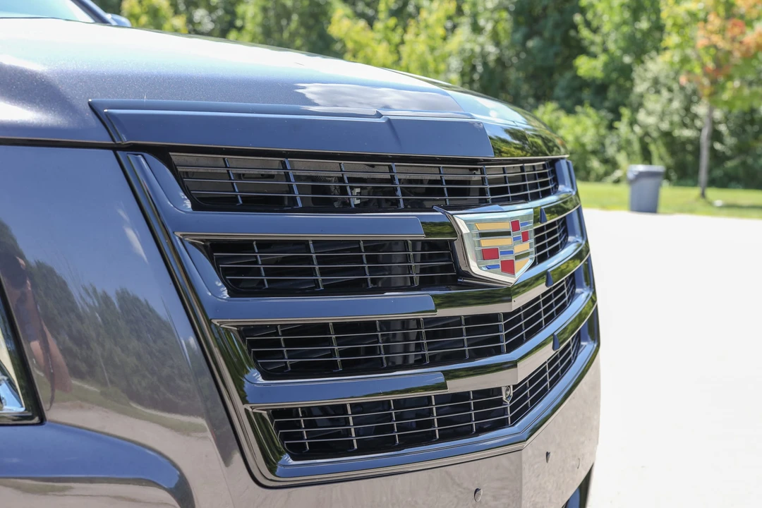 2018 Cadillac Escalade 4th Gen - Image 16 of 31