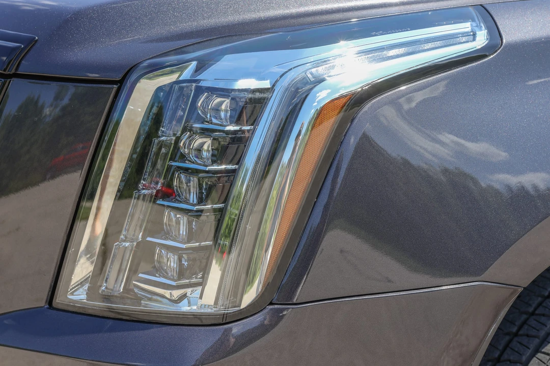 2018 Cadillac Escalade 4th Gen - Image 21 of 31
