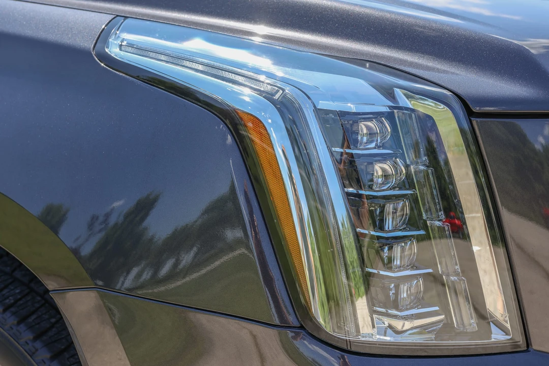 2018 Cadillac Escalade 4th Gen - Image 13 of 31