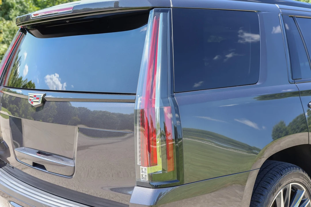 2018 Cadillac Escalade 4th Gen - Image 30 of 31