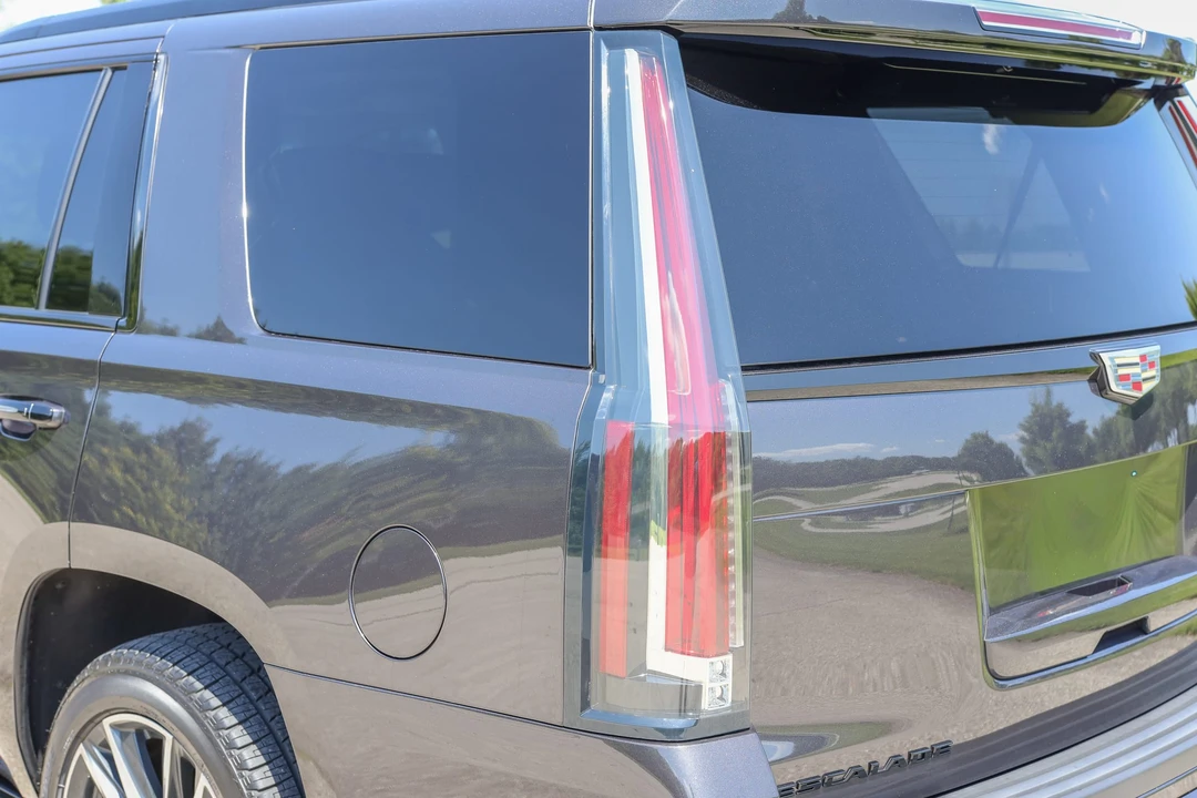 2018 Cadillac Escalade 4th Gen - Image 29 of 31