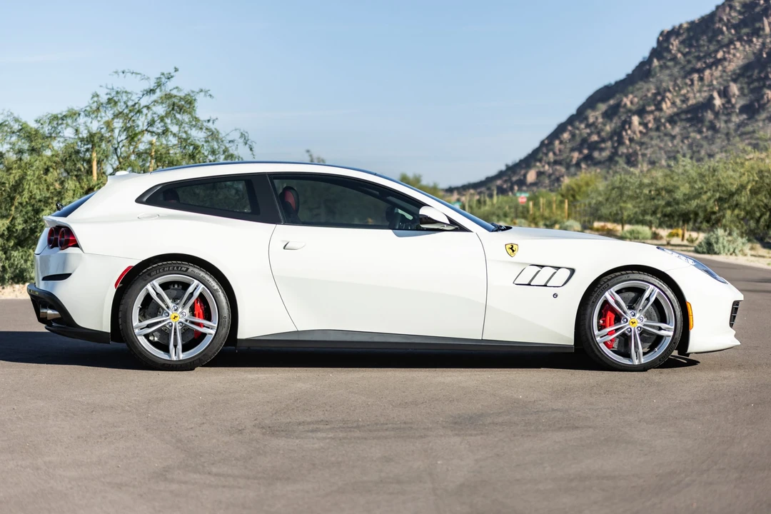 2018 Ferrari GTC4Lusso - Image 6 of 31