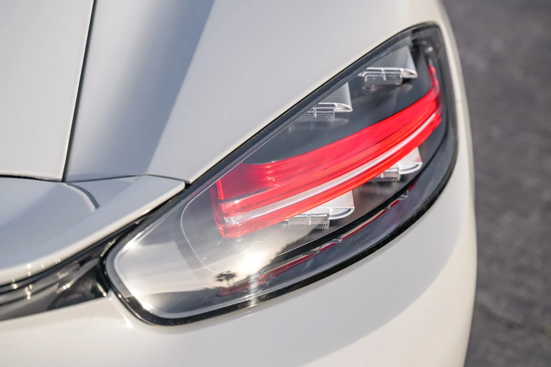 2018 Porsche 718 Cayman - Image 16 of 31