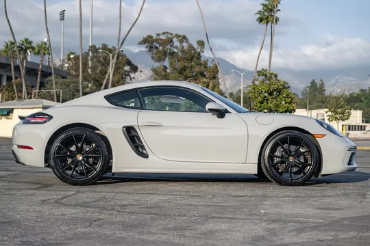2018 Porsche 718 Cayman - Image 3 of 31