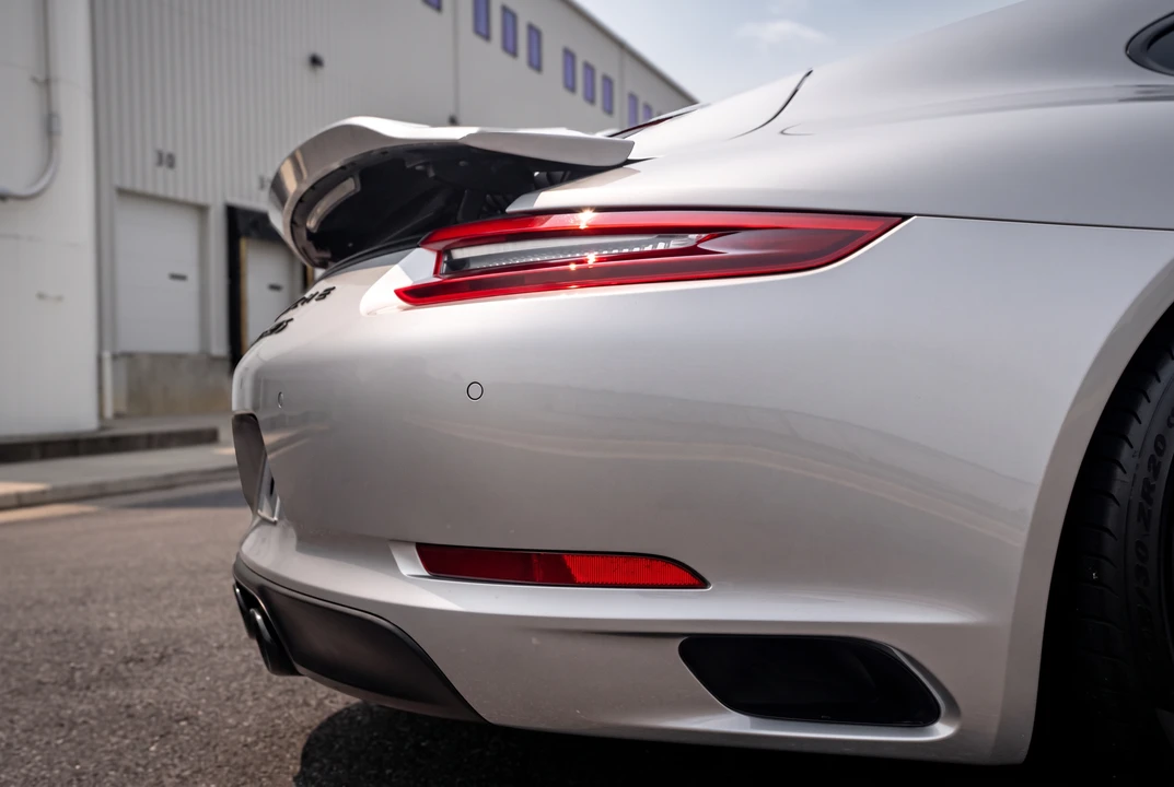2018 Porsche 991 Carrera GTS - Image 17 of 31