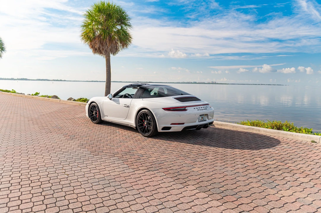 2018 Porsche 991 Targa 4 GTS - Image 10 of 31