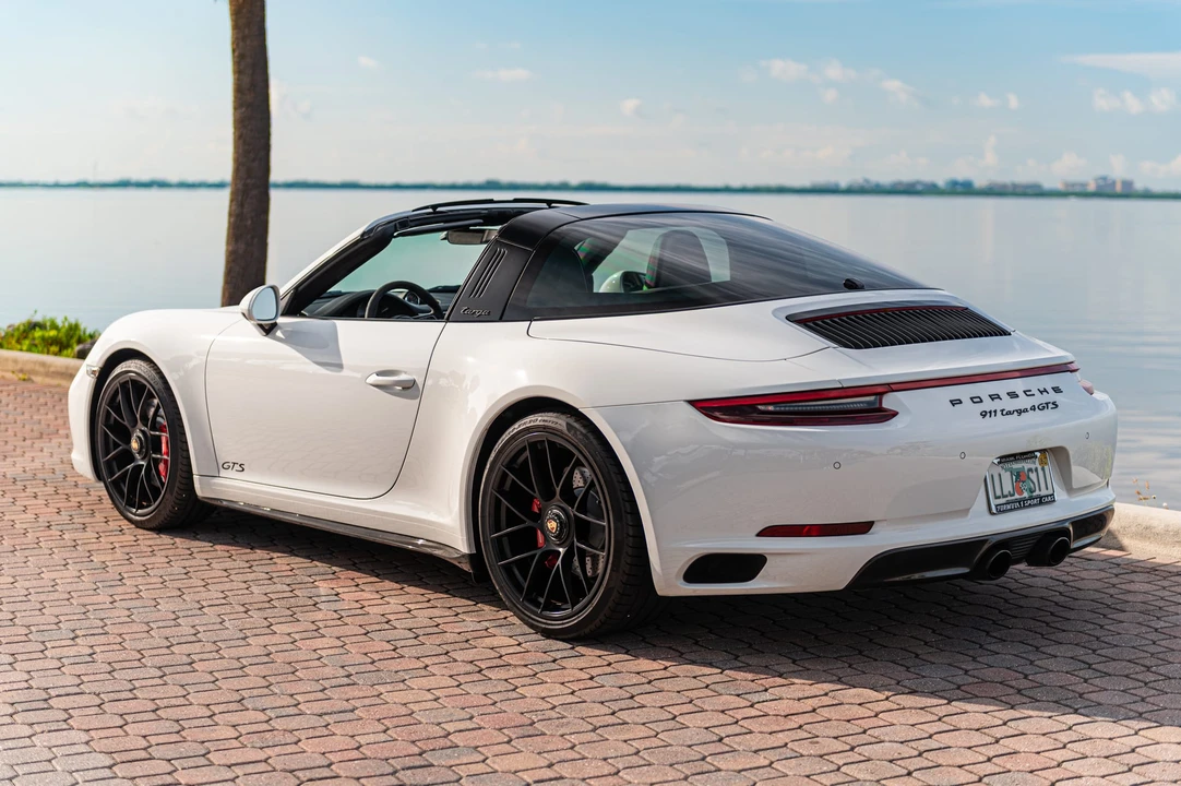 2018 Porsche 991 Targa 4 GTS - Image 11 of 31