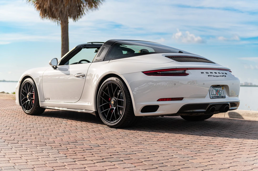 2018 Porsche 991 Targa 4 GTS - Image 12 of 31