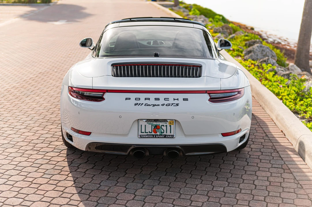 2018 Porsche 991 Targa 4 GTS - Image 13 of 31