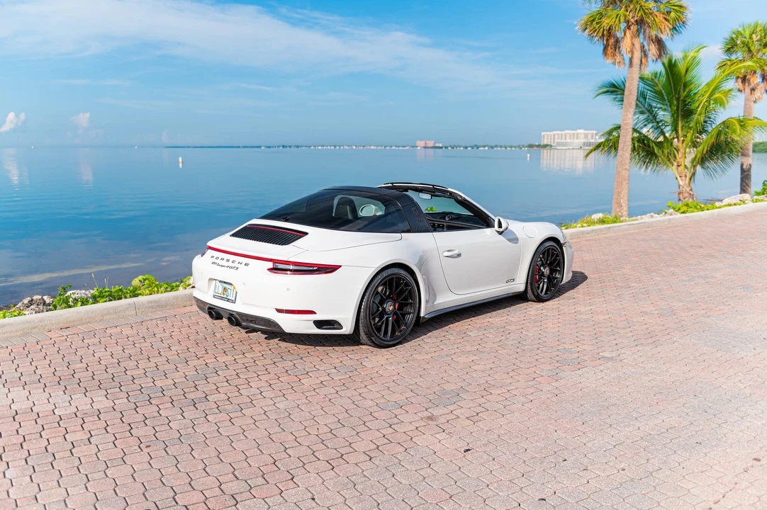 2018 Porsche 991 Targa 4 GTS - Image 17 of 31