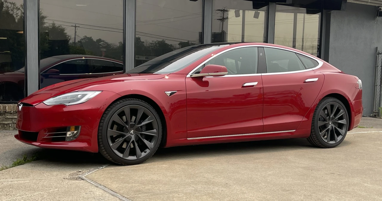 2018 Tesla Model S - Image 2 of 31