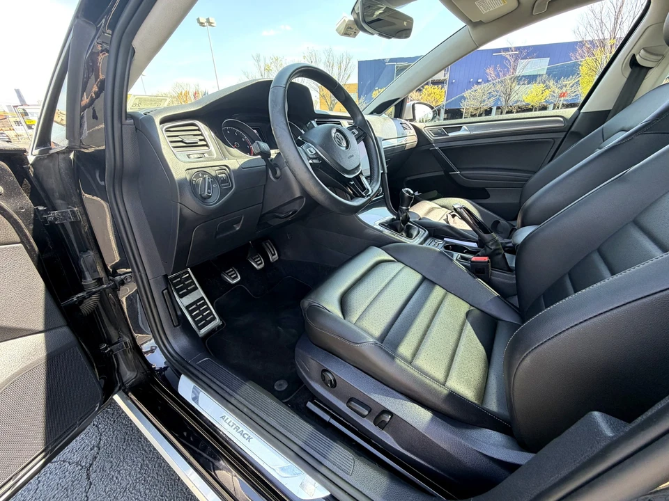2019 Volkswagen Golf Mk7 - Image 24 of 31