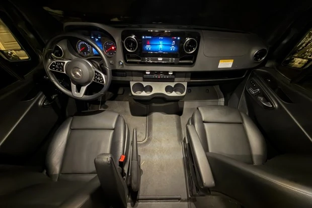 2020 Mercedes-Benz VS30 Sprinter - Image 4 of 9