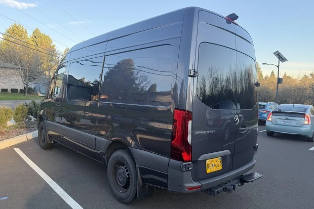 2020 Mercedes-Benz VS30 Sprinter - Image 2 of 9