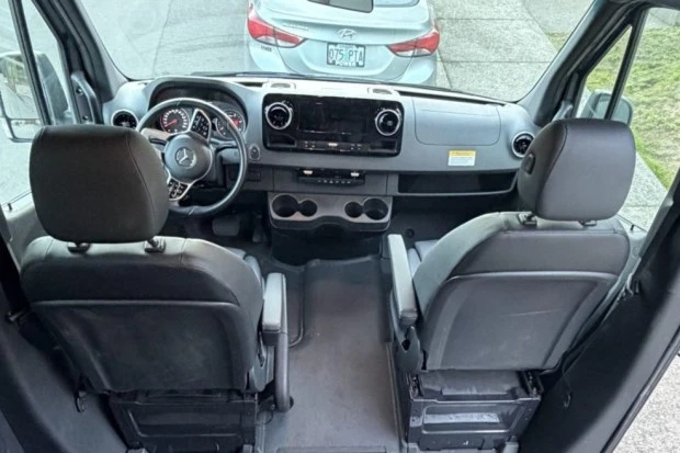 2020 Mercedes-Benz VS30 Sprinter - Image 5 of 9