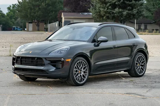 2020 Porsche Macan Turbo - Image 2 of 31