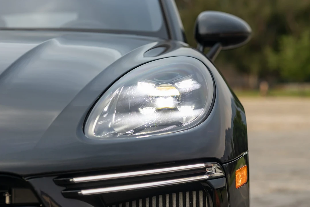2020 Porsche Macan Turbo - Image 13 of 31