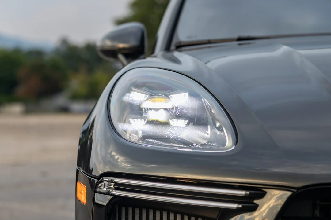 2020 Porsche Macan Turbo - Image 12 of 31