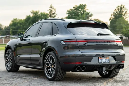 2020 Porsche Macan Turbo - Image 4 of 31