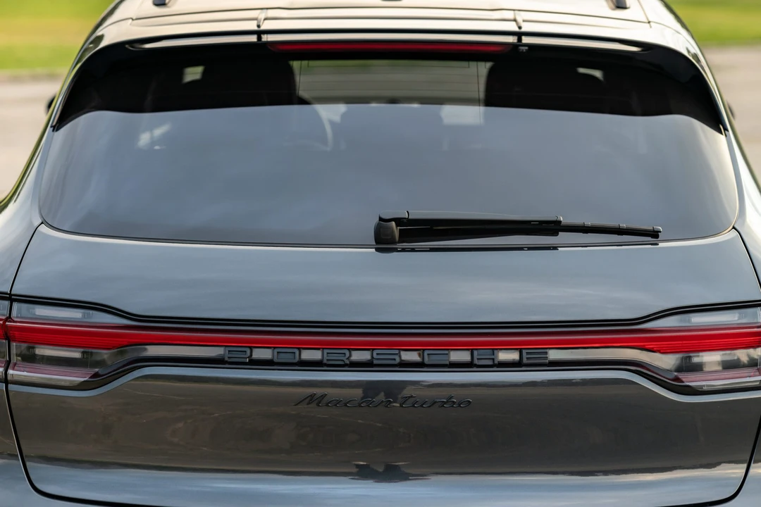2020 Porsche Macan Turbo - Image 16 of 31
