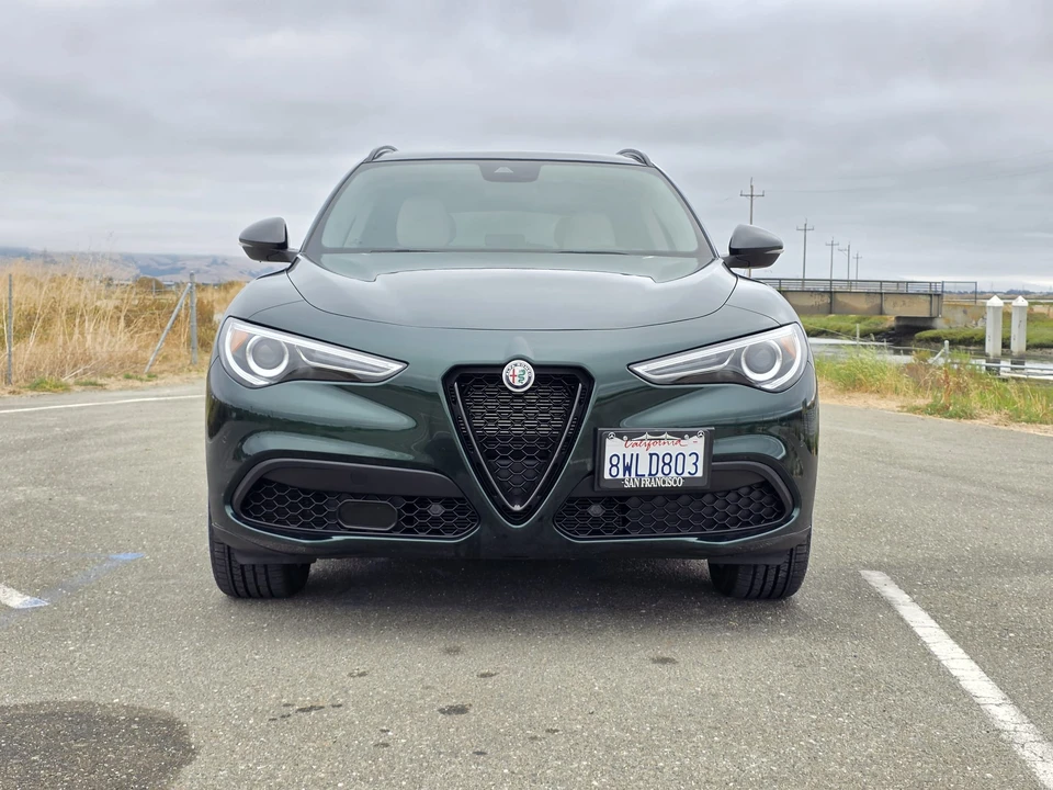 2021 Alfa Romeo Stelvio - Image 17 of 31