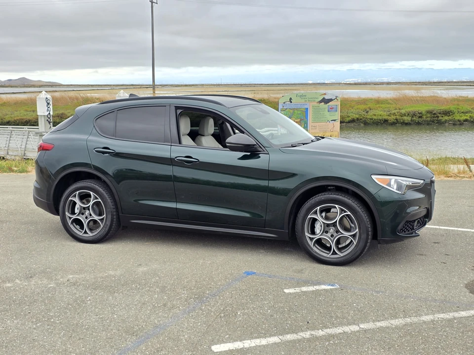 2021 Alfa Romeo Stelvio - Image 2 of 31