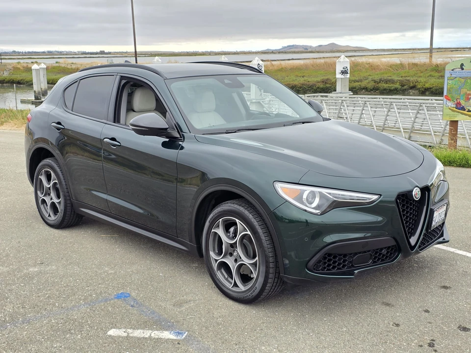 2021 Alfa Romeo Stelvio - Image 11 of 31