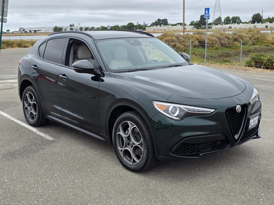 2021 Alfa Romeo Stelvio - Image 14 of 31