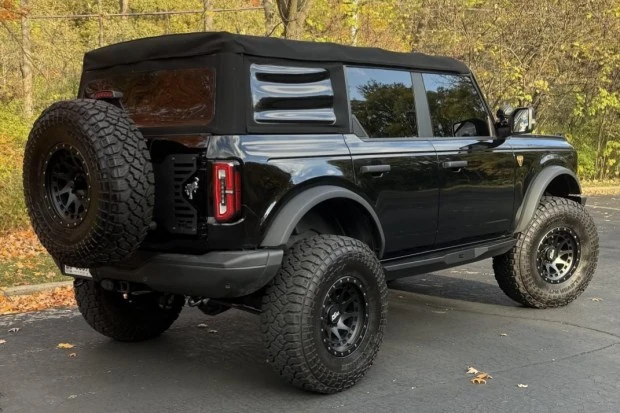 2021 Ford Bronco 6th Gen - Image 2 of 6