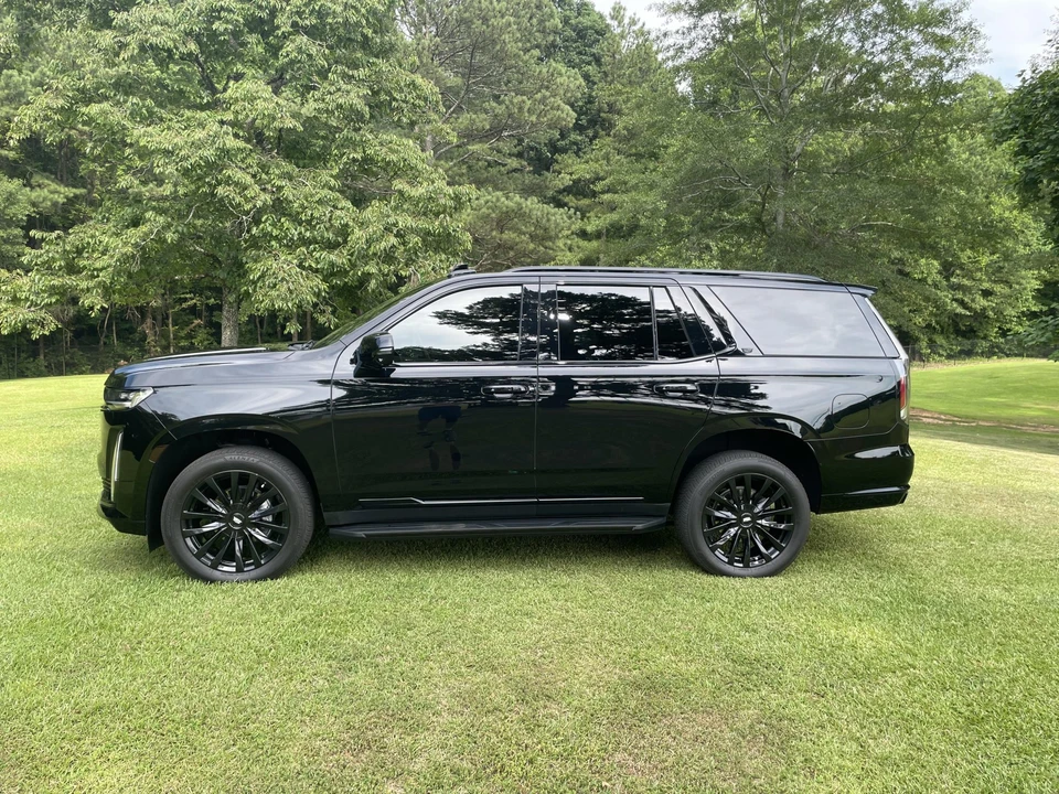 2022 Cadillac Escalade 5th Gen - Image 19 of 31