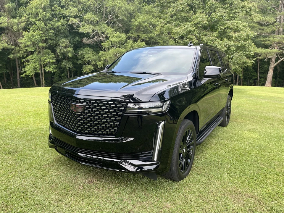 2022 Cadillac Escalade 5th Gen - Image 3 of 31