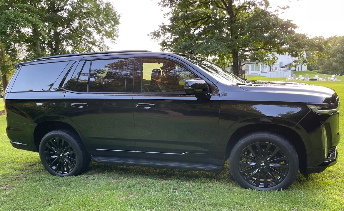 2022 Cadillac Escalade 5th Gen - Image 23 of 31