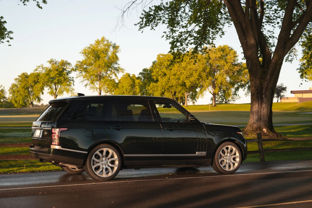 2017 Land Rover Range Rover L405 - Image 9 of 31