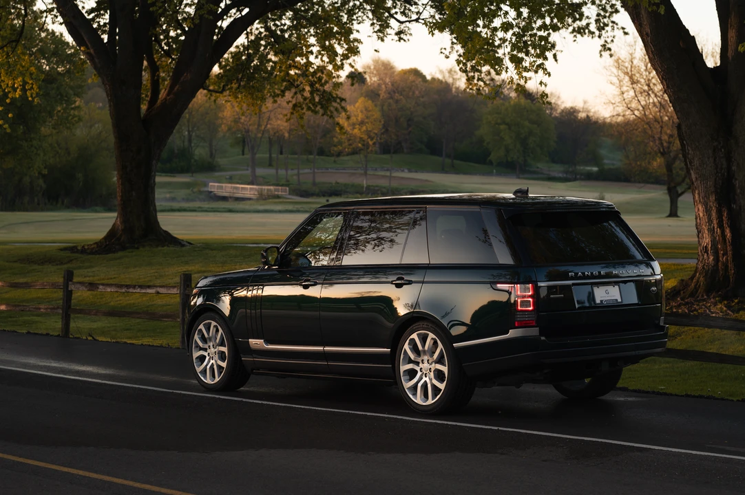 2017 Land Rover Range Rover L405 - Image 4 of 31