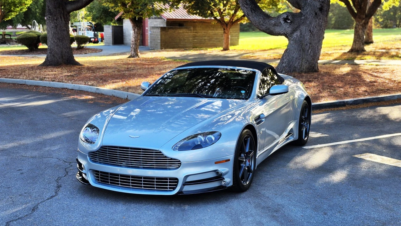 2008 Aston Martin V8 Vantage (2006-2017) - Image 9 of 31